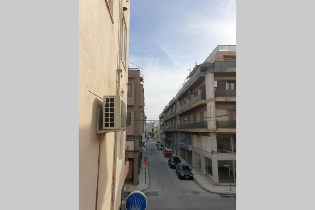 Central Studio Very Close To The Port Of Volos Bagian luar foto