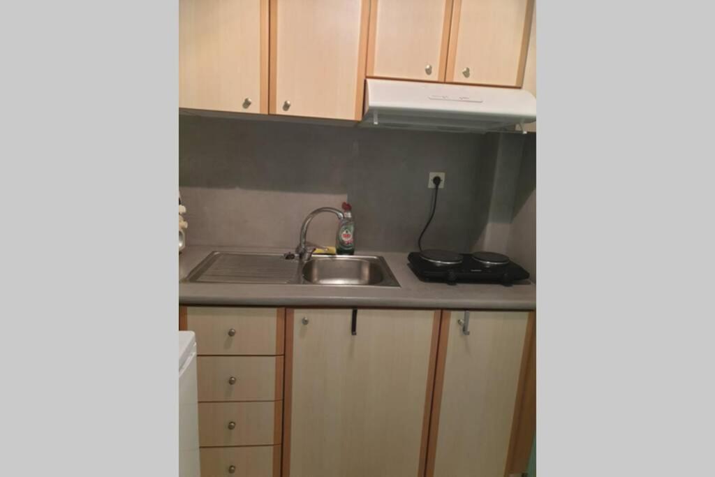 Central Studio Very Close To The Port Of Volos Bagian luar foto